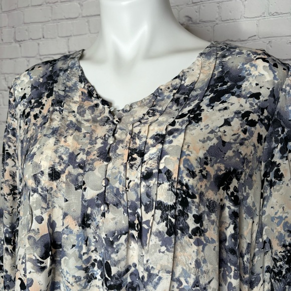 Rose & Olive Abstract Floral Print Top Blouse Size 1X - Picture 2 of 11